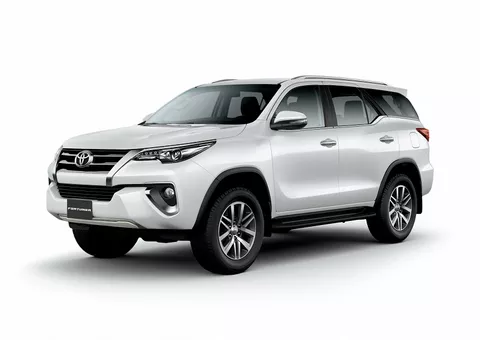 Toyota Fortuner 2016 integrované lyžiny